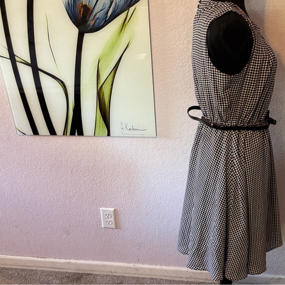 dress size small - Picture 3 of 6